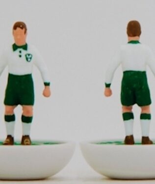 Sporting Lisbona 1907 - Squadra in scatola REPLICA COLORATA (sul coperchio omino e nome del team contenuto)