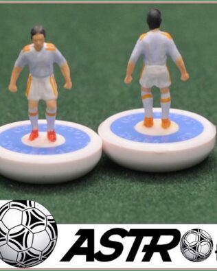 Spagna away WORLD CUP 2018 - Squadra + 2 riserve e 1 portierino (stesso kit del portiere su asta) in SCATOLA VERDE REPLICA SUBBUTEO anni 70