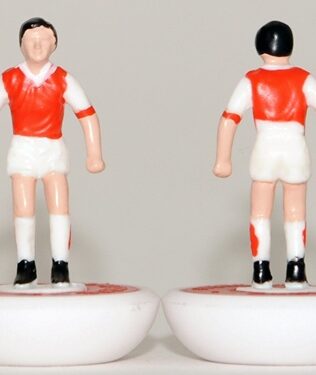 Arsenal - Squadra + 2 riserve e 1 portierino (stesso kit del portiere su asta) in SCATOLA VERDE REPLICA SUBBUTEO anni 70
