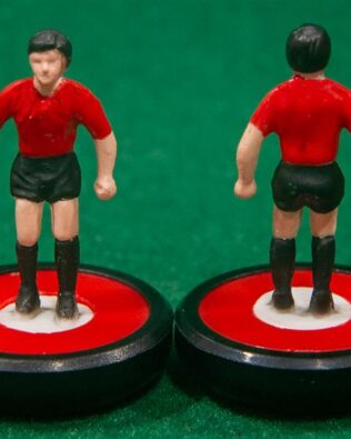 Albania - Squadra + 2 riserve e 1 portierino (stesso kit del portiere su asta) in SCATOLA VERDE REPLICA SUBBUTEO anni 70
