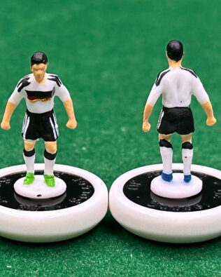Germania home EURO 2008 - Squadra + 2 riserve e un portierino (stesso kit del portiere su asta) in SCATOLA Soccer3D