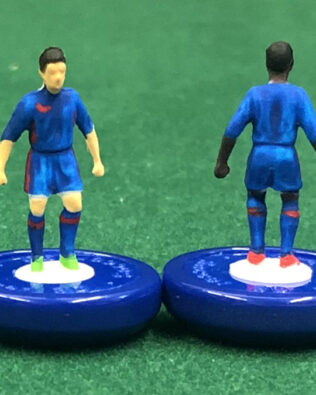 Inghilterra away EURO 2021 - Squadra + 2 riserve e un portierino (stesso kit del portiere su asta) in SCATOLA REPLICA COLORATA SUBBUTEO (sul coperchio, logo, nome e omino della squadra contenuta)