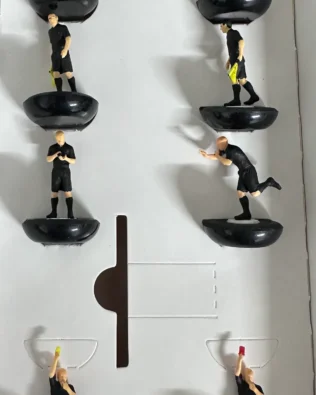 Set di 8 arbitri (e guardalinee) - Nero