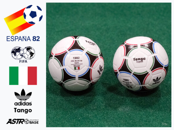 A - Tango commemorativo FIFA per la vittoria dell'Italia al Mondiale Spagna 1982