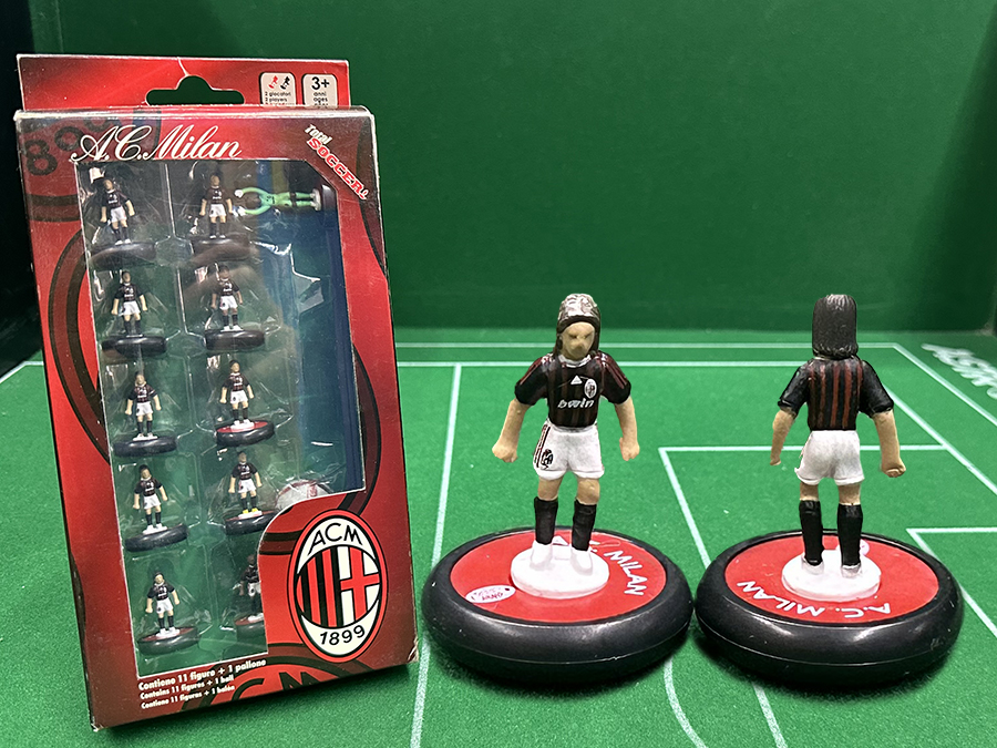 Milan TOTAL SOCCER / squadra + box originali