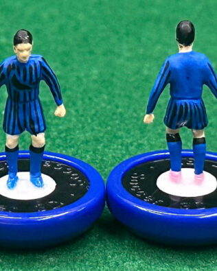 Al-Hilal Mondiale per Club 2025 - Squadra + 2 riserve e un portierino in SCATOLA REPLICA COLORATA SUBBUTEO (sul coperchio nome e omino della squadra contenuta)