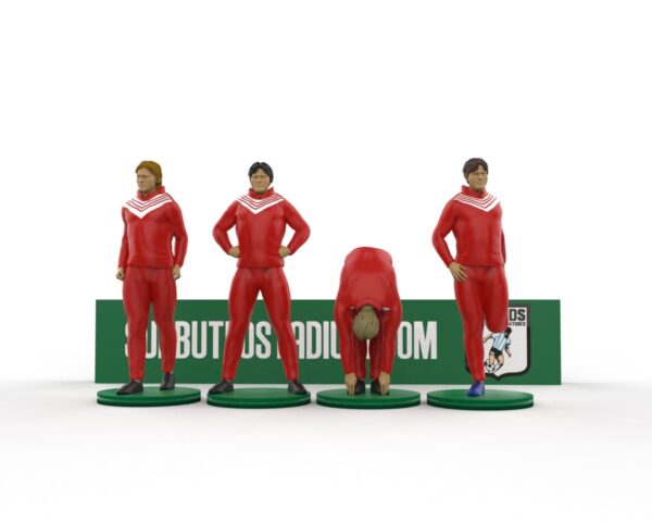 Giocatori (riserve) in riscaldamento– Accessorio dipinto a mano (set di 4 - rosso e blu) - immagine 8
