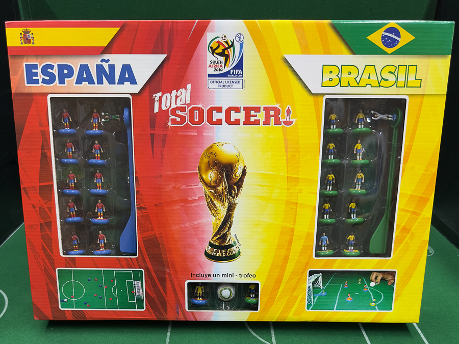 0 – Scatola gioco TOTAL SOCCER Spagna / Brasile WORLD CUP 2010