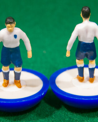 Inghilterra World Cup 1950 - Squadra in scatola REPLICA COLORATA SUBBUTEO (sul coperchio nome e omino della squadra contenuta)