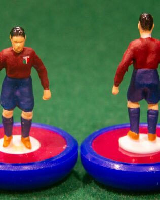 Messico World Cup 1930 - Squadra + 2 riserve e un portierino in SCATOLA REPLICA COLORATA SUBBUTEO (sul coperchio nome e omino della squadra contenuta)