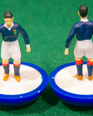 Scozia World Cup 1958 - Squadra in scatola REPLICA COLORATA SUBBUTEO (sul coperchio nome e omino della squadra contenuta)