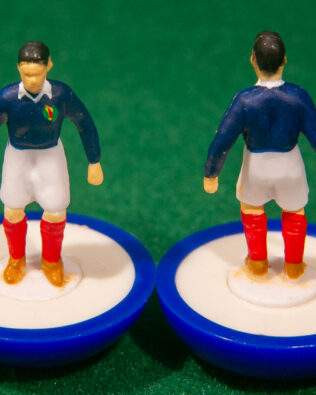 Scozia World Cup 1954 - Squadra in scatola REPLICA COLORATA SUBBUTEO (sul coperchio nome e omino della squadra contenuta)