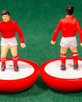 Unione Sovietica World Cup 1966 - Squadra + 2 riserve e un portierino in SCATOLA REPLICA COLORATA SUBBUTEO (sul coperchio nome e omino della squadra contenuta)