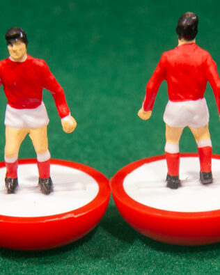 Unione Sovietica World Cup 1970 - Squadra + 2 riserve e un portierino in SCATOLA REPLICA COLORATA SUBBUTEO (sul coperchio nome e omino della squadra contenuta)