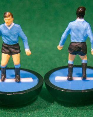 Uruguay World Cup 1966 - Squadra in scatola REPLICA COLORATA SUBBUTEO (sul coperchio nome e omino della squadra contenuta)