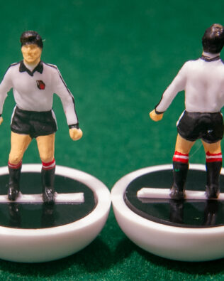 Austria World Cup 1982 - Squadra + 2 riserve e un portierino in SCATOLA Soccer3D