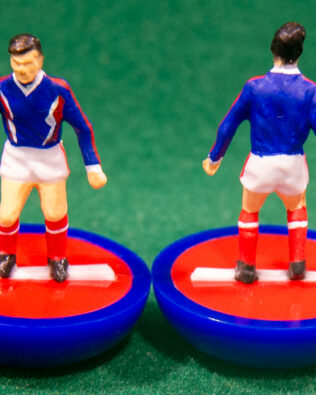 Jugoslavia World Cup 1990 - Squadra + 2 riserve e 1 portierino in SCATOLA VERDE REPLICA SUBBUTEO anni 70
