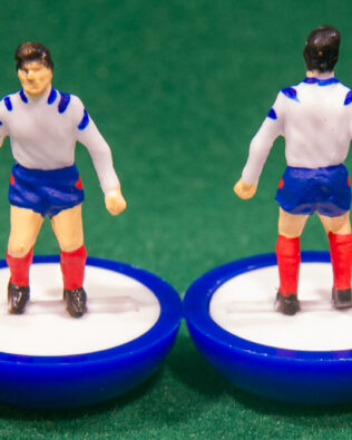 Russia World Cup 1994 - Squadra + 2 riserve e un portierino in SCATOLA REPLICA COLORATA SUBBUTEO (sul coperchio nome e omino della squadra contenuta)