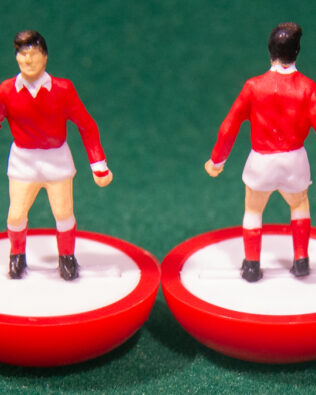 Svizzera World Cup 1994 - Squadra + 2 riserve e un portierino in SCATOLA REPLICA COLORATA SUBBUTEO (sul coperchio nome e omino della squadra contenuta)